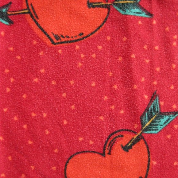LuLaRoe Valentines Red Heart Leggings - Picture 3 of 7
